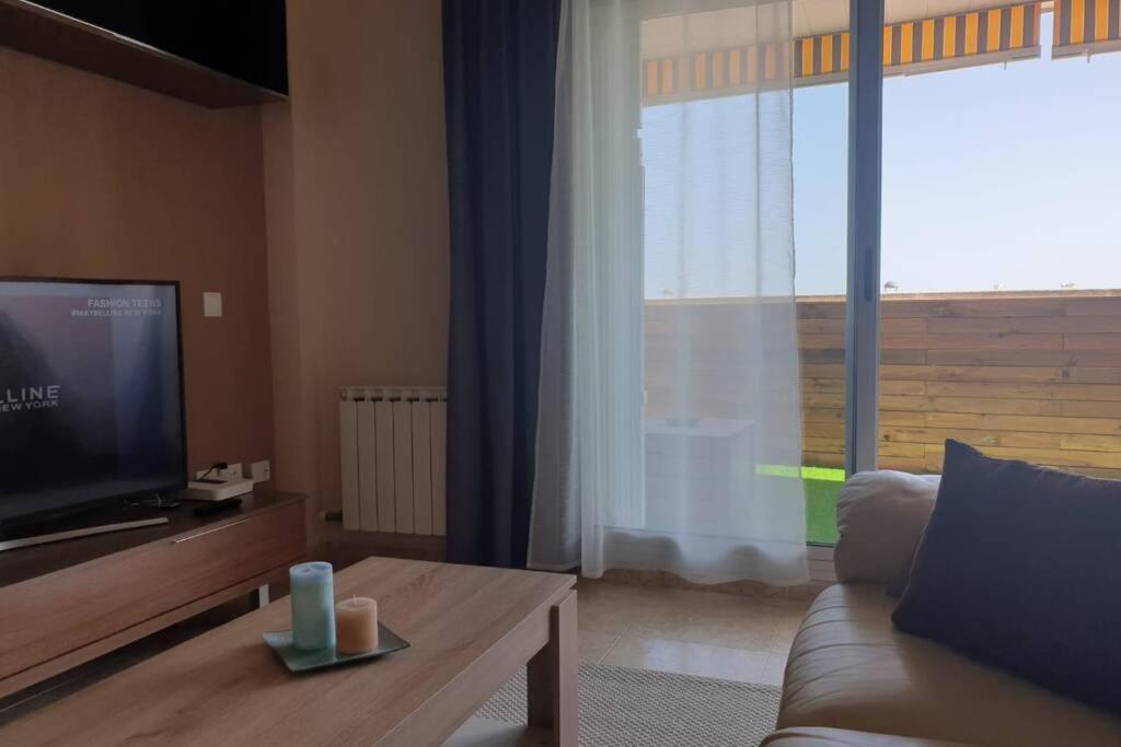 Apartamento Para 5 Personas Frente Al Mar Con Piscina Y Parking Cubelles Ngoại thất bức ảnh
